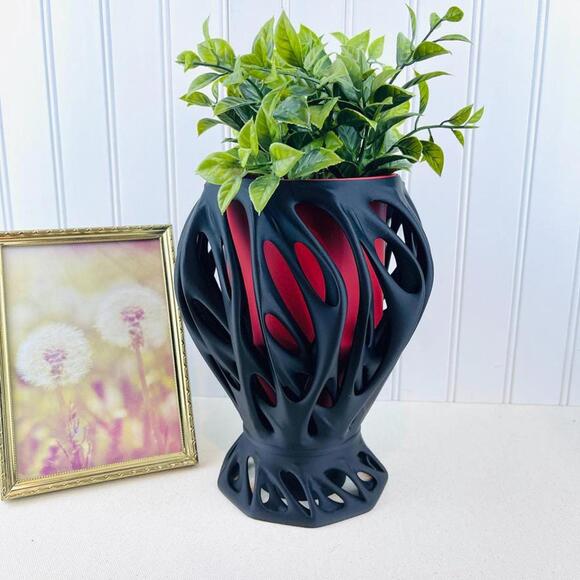 Modern Abstract Planter Pot with Drainage, Mantis Indoor Planter Pot - Picture 1 of 10